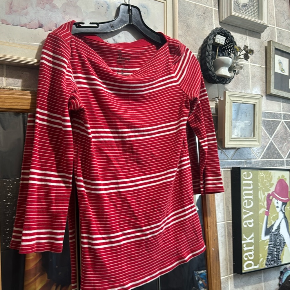 Gap shirt